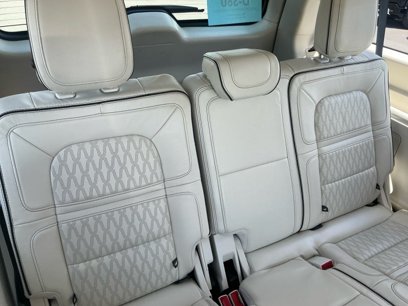 2023 Lincoln Navigator L Black Label