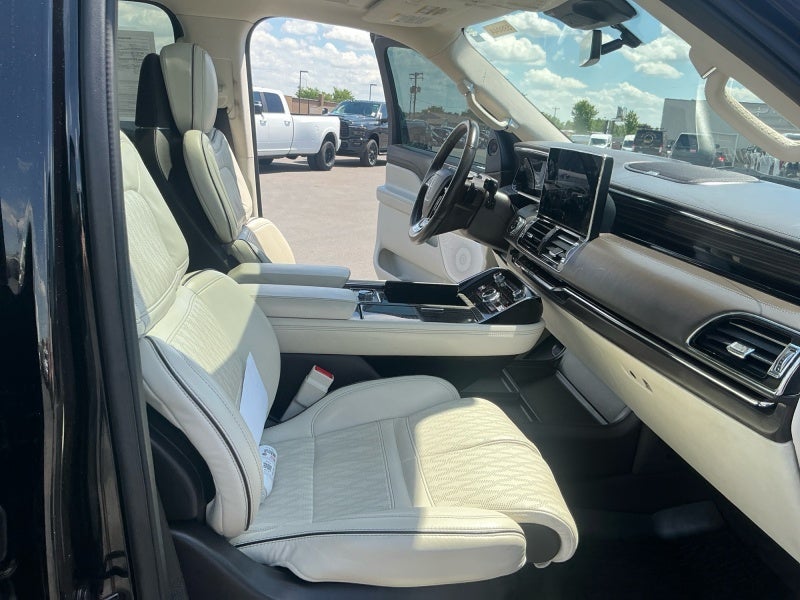 2023 Lincoln Navigator L Black Label