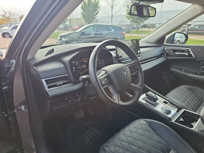 2025 Mitsubishi Outlander Plug-In Hybrid SEL