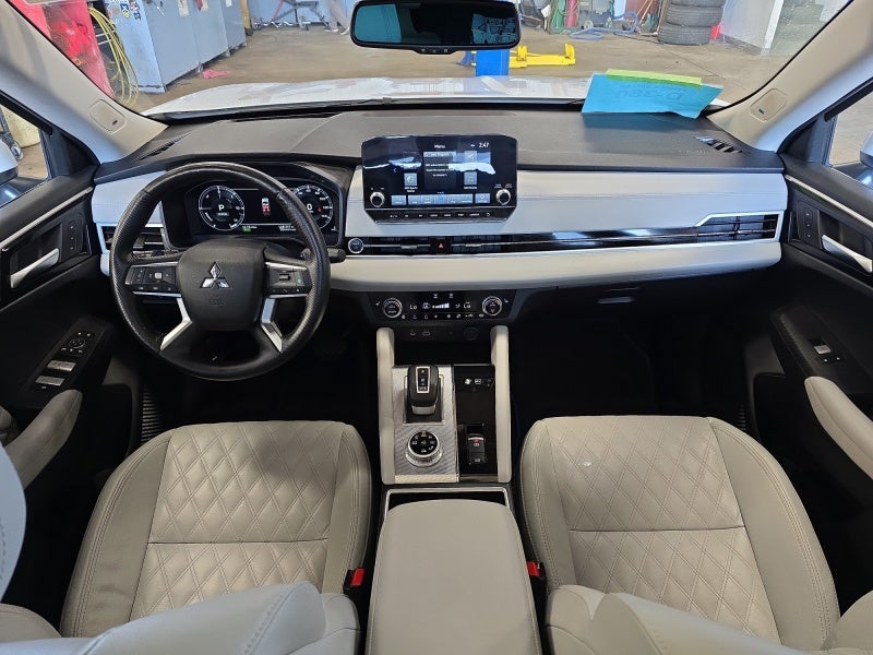 2024 Mitsubishi Outlander Plug-In Hybrid SEL