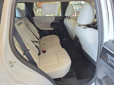 2024 Mitsubishi Outlander Plug-In Hybrid SEL
