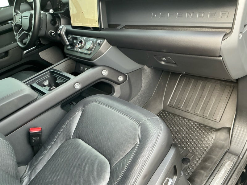 2024 Land Rover Defender X-Dynamic SE