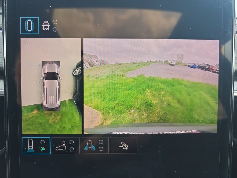 2025 GMC Acadia AT4