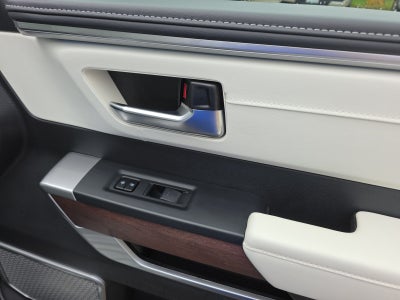 2024 Toyota Sequoia SR5