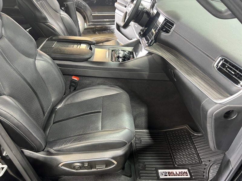 2024 Jeep Wagoneer L Series III