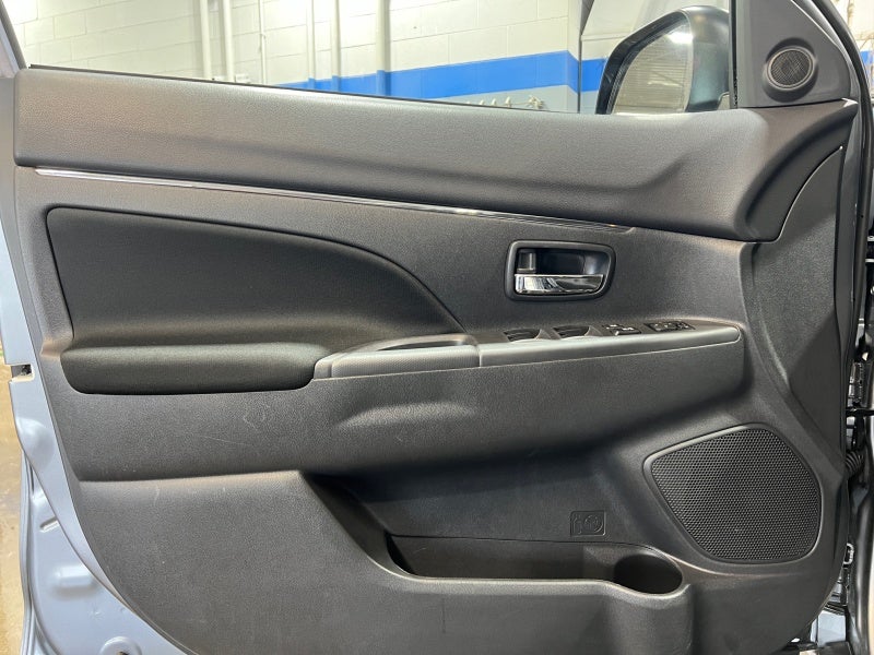 2025 Mitsubishi Outlander Sport S