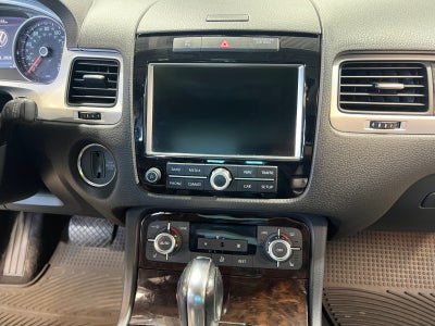 2013 Volkswagen Touareg Sport