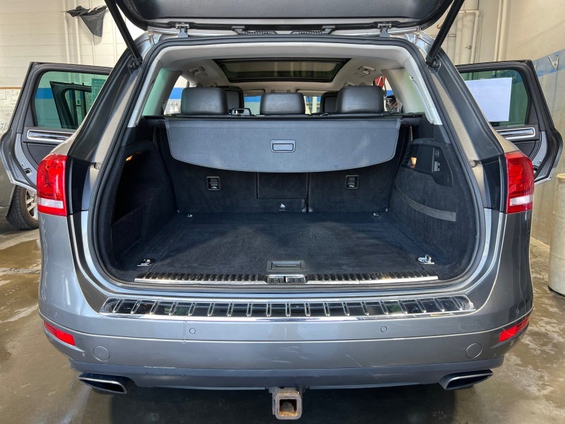 2013 Volkswagen Touareg Sport