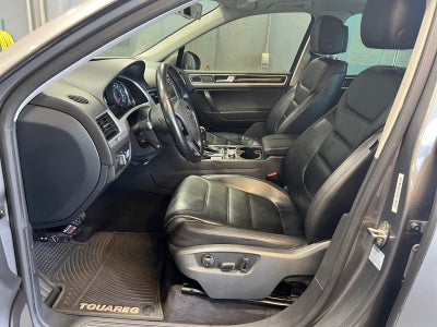 2013 Volkswagen Touareg Sport