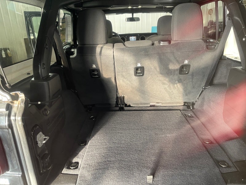 2019 Jeep WRANU SPORT