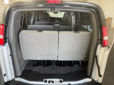 2025 Chevrolet Express Passenger 1LT