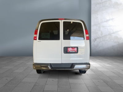 2025 Chevrolet Express Passenger 1LT
