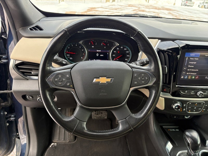 2022 Chevrolet Traverse LT Leather
