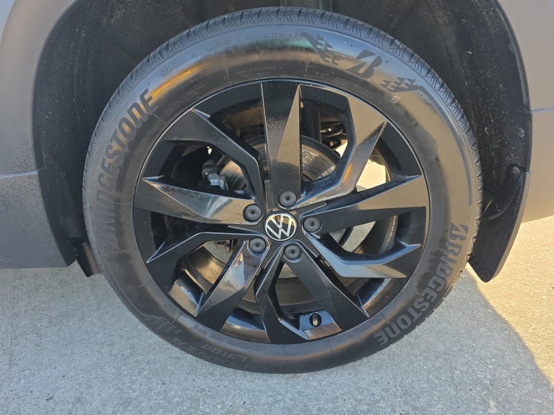 2023 Volkswagen Taos SE