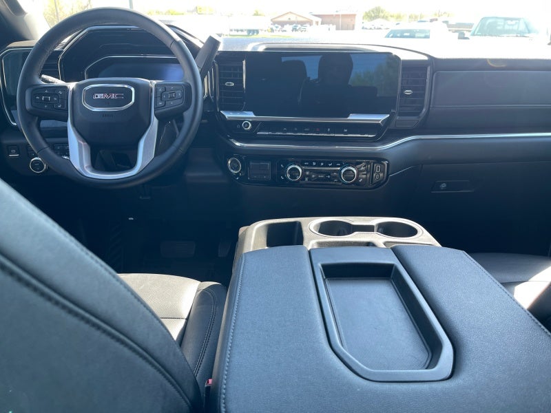 2025 GMC Sierra SLT