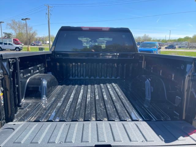 2025 GMC Sierra SLT