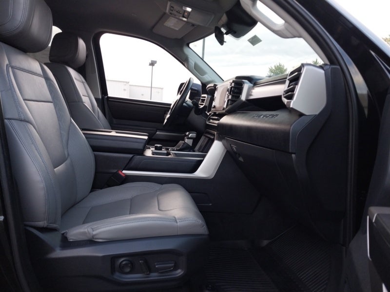 2024 Toyota TUNDRA 4X4 SR5