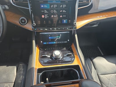 2022 Jeep Grand Wagoneer Series III