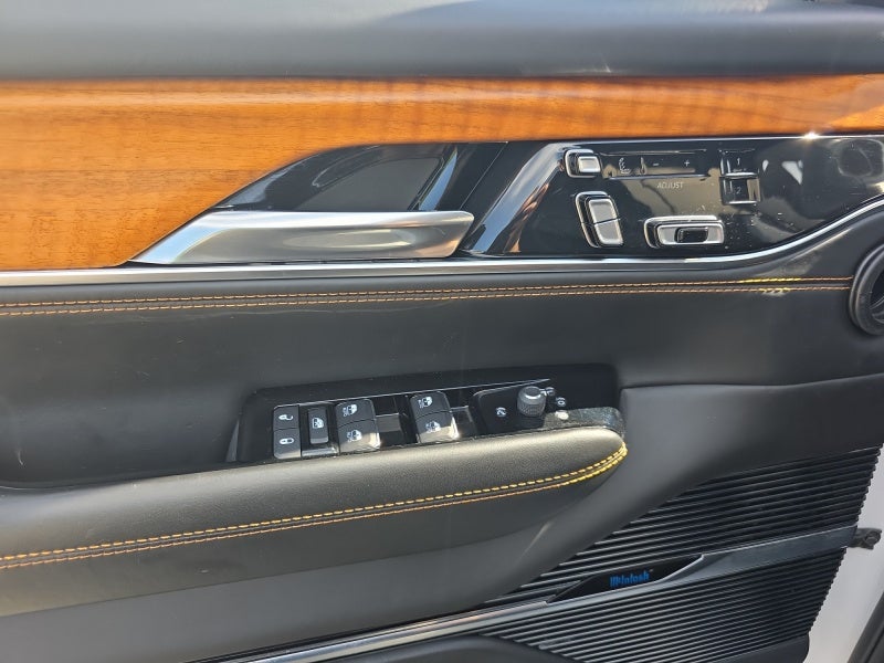 2022 Jeep Grand Wagoneer Series III