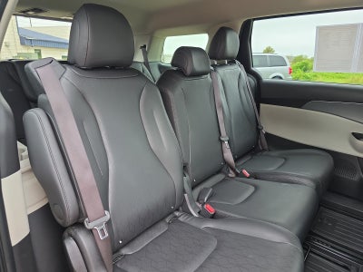 2023 Kia Carnival LX