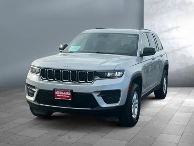 2024 Jeep Grand Cherokee Laredo 4x4