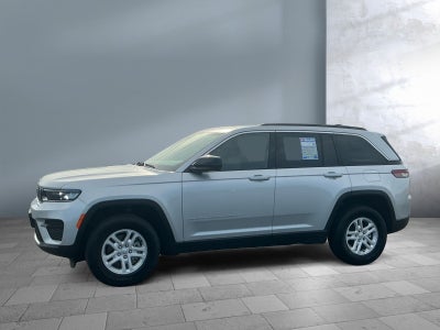 2024 Jeep Grand Cherokee Laredo 4x4