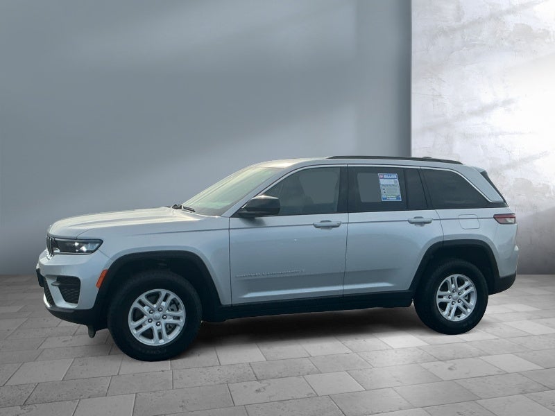 2024 Jeep Grand Cherokee Laredo 4x4