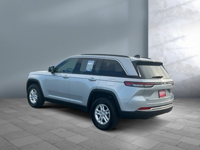 2024 Jeep Grand Cherokee Laredo 4x4
