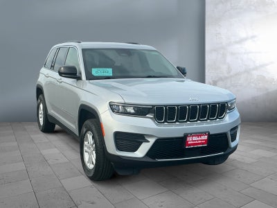 2024 Jeep Grand Cherokee Laredo 4x4