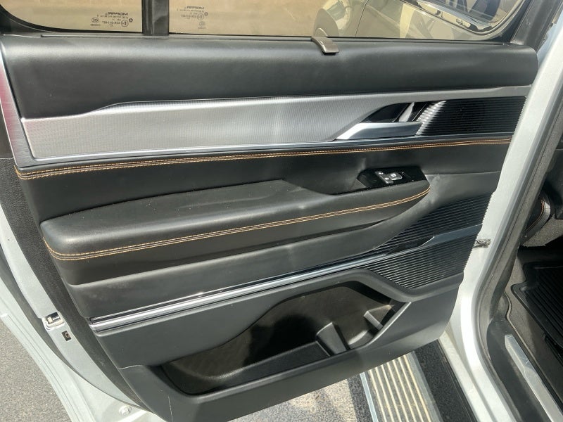 2023 Jeep Grand Wagoneer L Series III 4x4