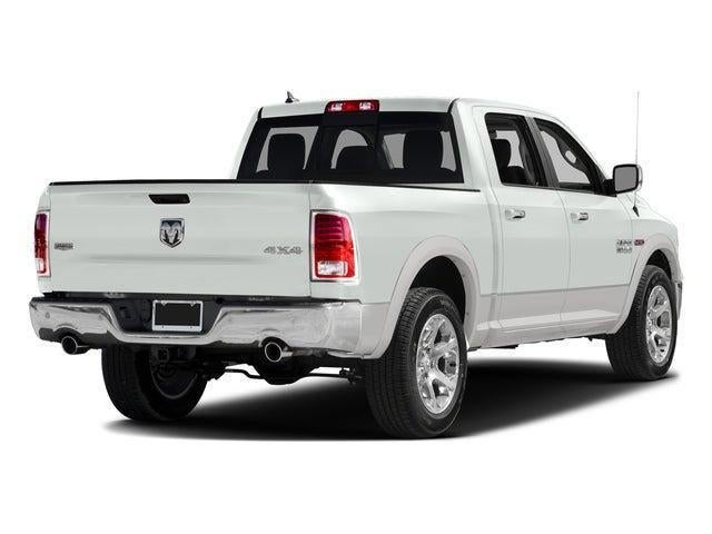 2017 RAM 1500 Laramie Crew Cab 4x4 6'4' Box