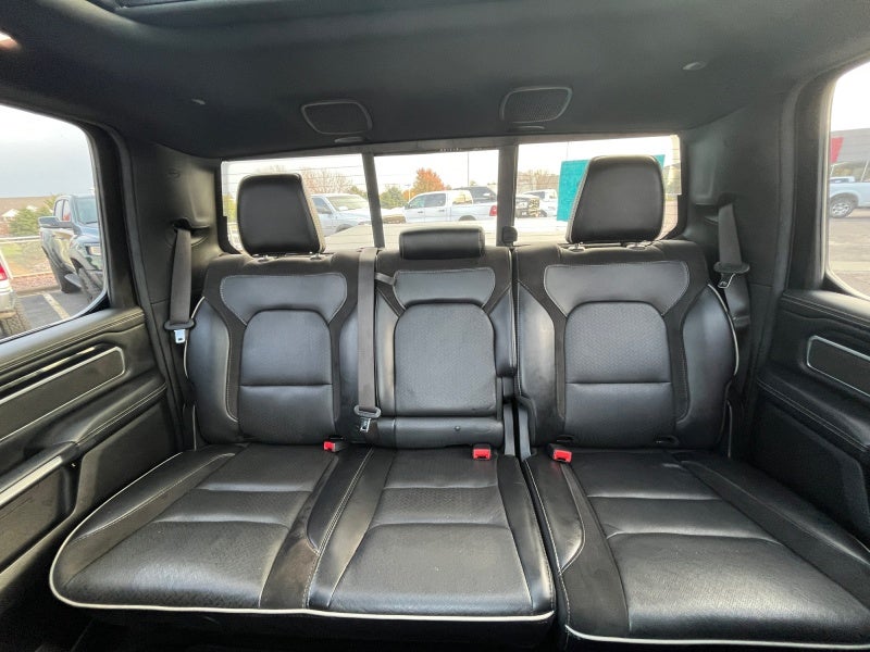 2020 RAM 1500 Laramie Crew Cab 4x4 5'7' Box