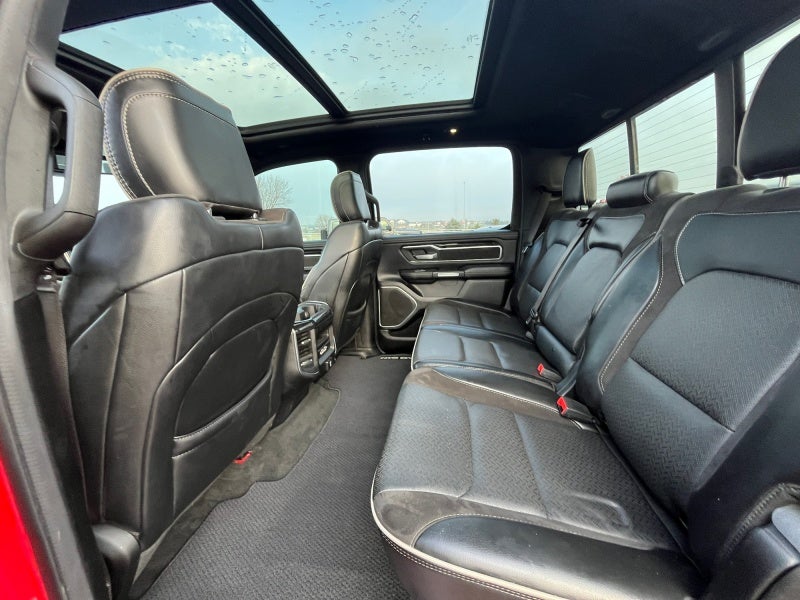 2020 RAM 1500 Laramie Crew Cab 4x4 5'7' Box