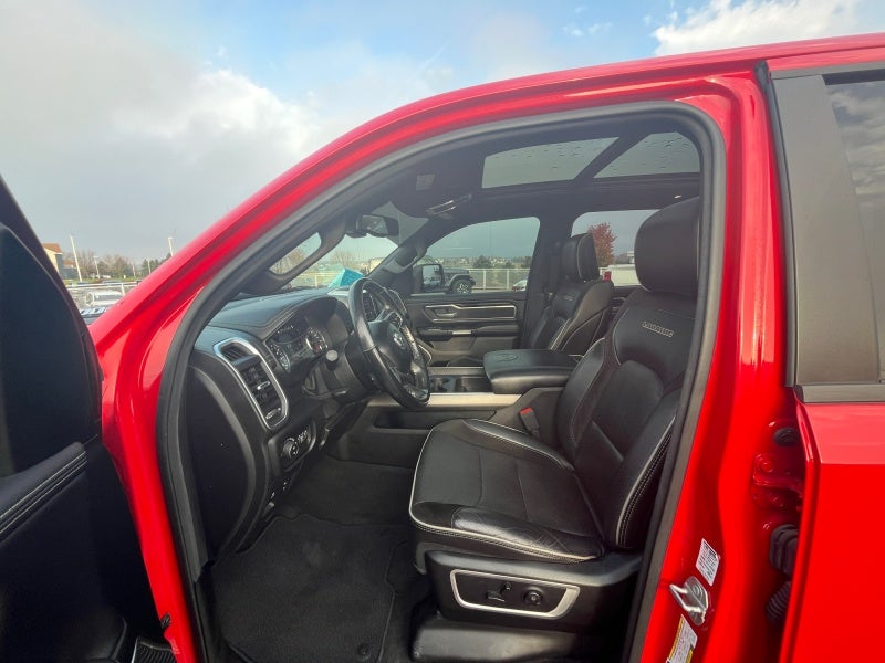 2020 RAM 1500 Laramie Crew Cab 4x4 5'7' Box