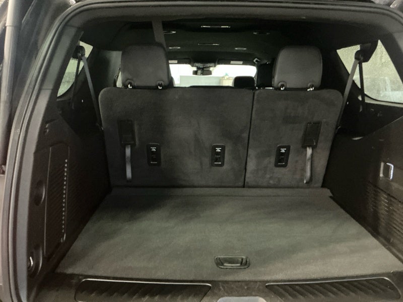 2024 Chevrolet Suburban 4WD LT