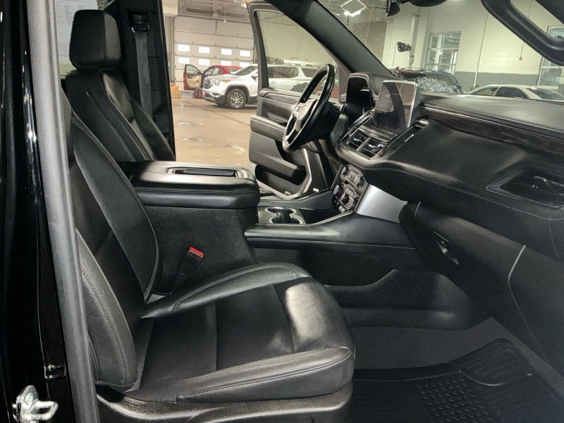 2024 Chevrolet Suburban 4WD LT