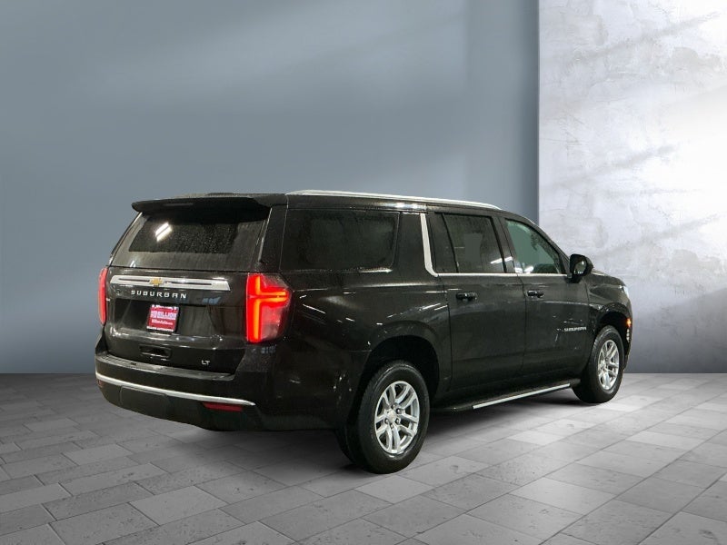 2024 Chevrolet Suburban 4WD LT
