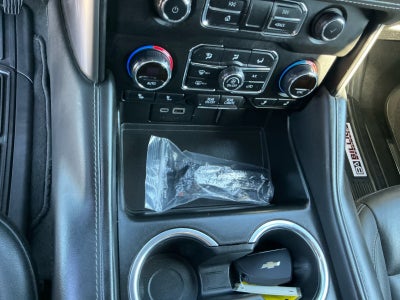 2024 Chevrolet Suburban 4WD LT