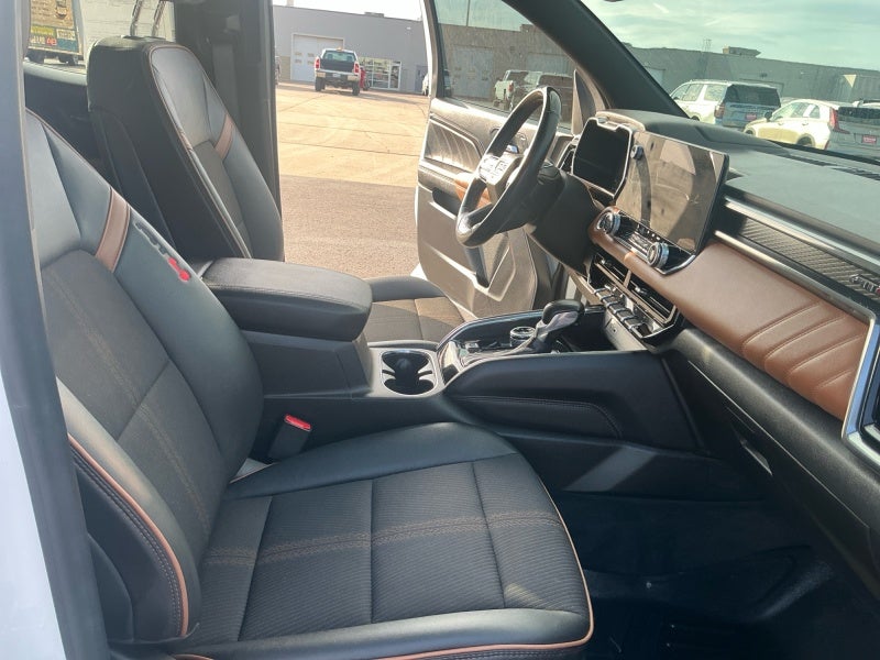 2024 GMC Canyon 4WD AT4