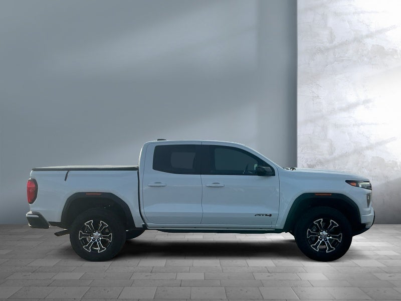 2024 GMC Canyon 4WD AT4