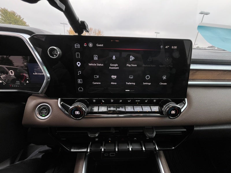2023 GMC Canyon 4WD Crew Cab Short Box Denali