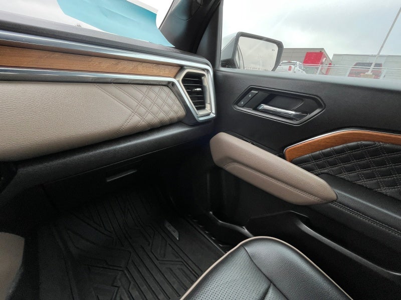2023 GMC Canyon 4WD Crew Cab Short Box Denali