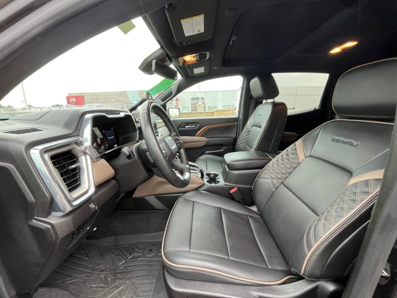 2023 GMC Canyon 4WD Crew Cab Short Box Denali