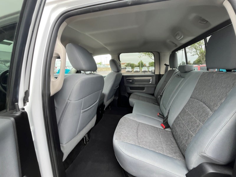 2017 RAM 1500 Big Horn Crew Cab 4x4 5'7' Box