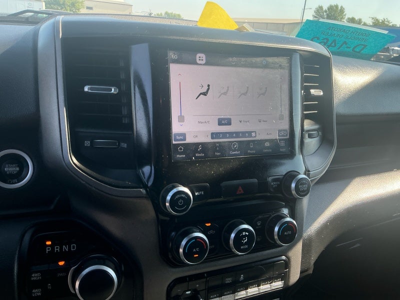 2022 RAM 2500 Tradesman Crew Cab 4x4 6'4' Box