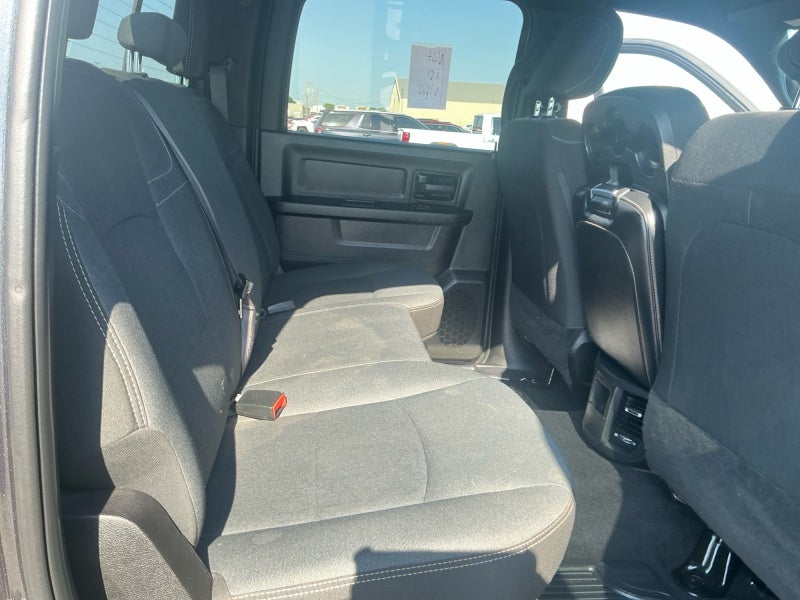 2022 RAM 2500 Tradesman Crew Cab 4x4 6'4' Box