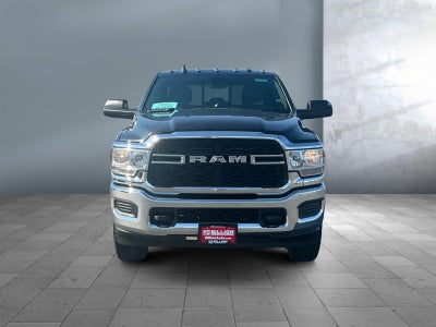 2022 RAM 2500 Tradesman Crew Cab 4x4 6'4' Box