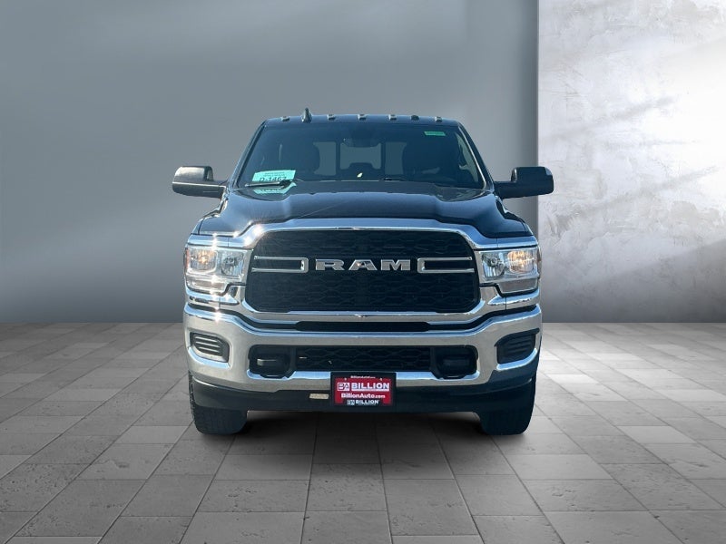 2022 RAM 2500 Tradesman Crew Cab 4x4 6'4' Box