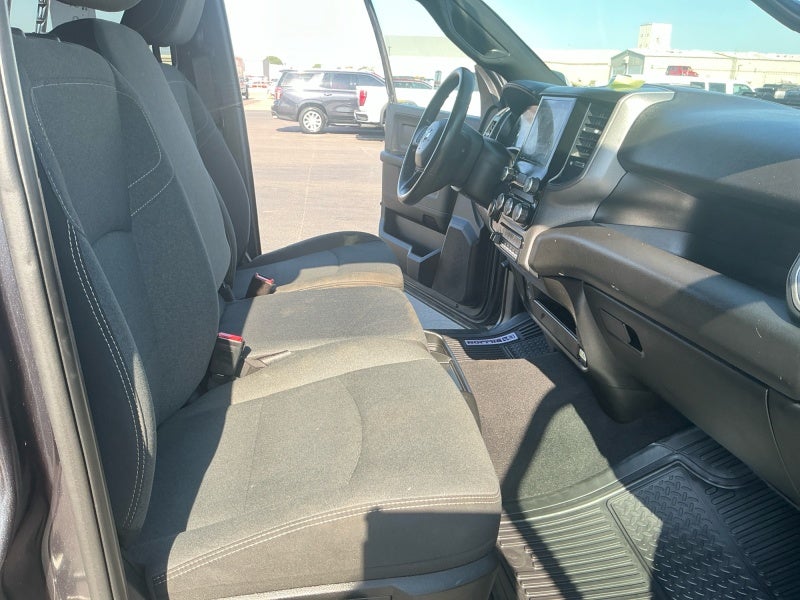 2022 RAM 2500 Tradesman Crew Cab 4x4 6'4' Box