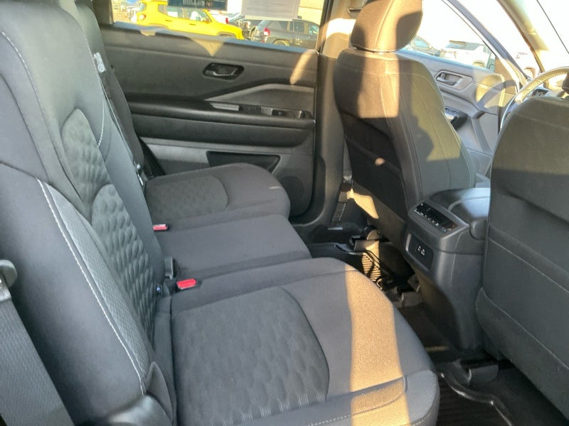 2024 Nissan Pathfinder SV 4WD